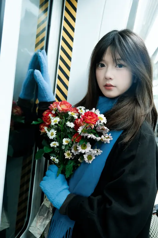 [YITUYU艺图语]2025.02.26 等你的列车 欣欣 - 艺图语