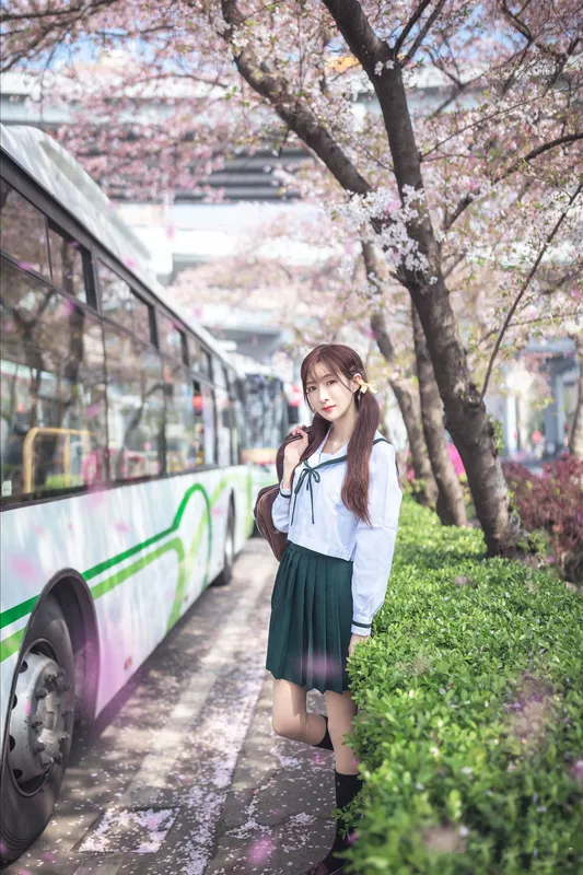 王羽杉Barbieshy -002- JK樱花 - JK类型写真