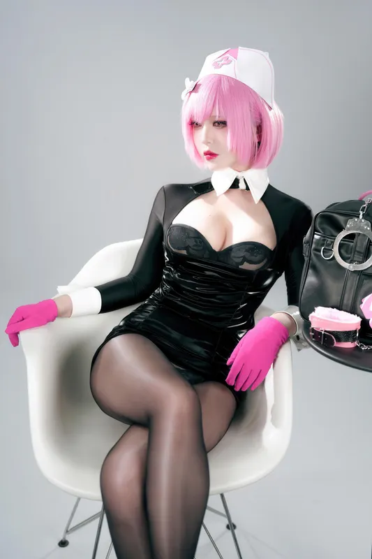 王医生 - 半半子