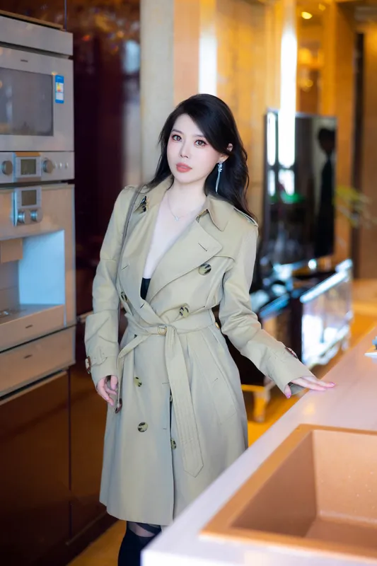 黑丝风衣 - 白茹雪abby